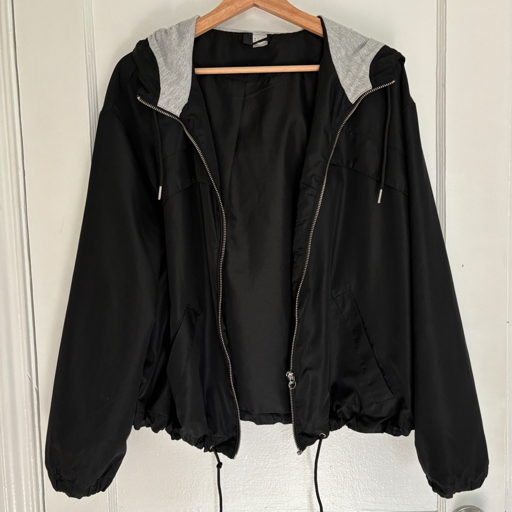 H&M black lightweight rain jacket with lined hood size large